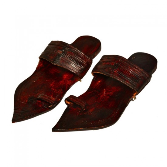 Buy Men's Pointed edge fancy Kolhapuri Chappal