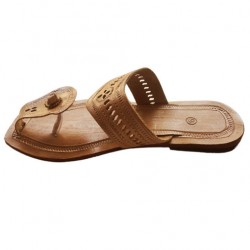 Buy classic pair of kolhapuri chappal for women.
