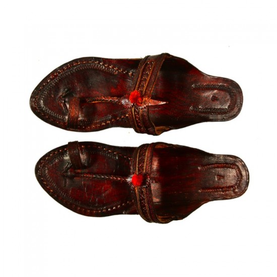 Buy traditionally crafted kolhapuri chappal with an inch heel.